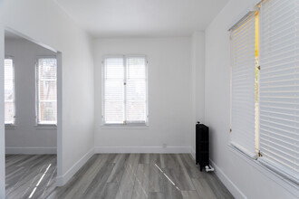 The Du Barry in Los Angeles, CA - Building Photo - Building Photo