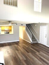 Coronado Villas Luxury Townhomes in El Paso, TX - Foto de edificio - Building Photo