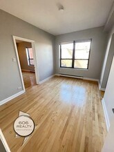 732 W Bittersweet Pl in Chicago, IL - Building Photo - Building Photo