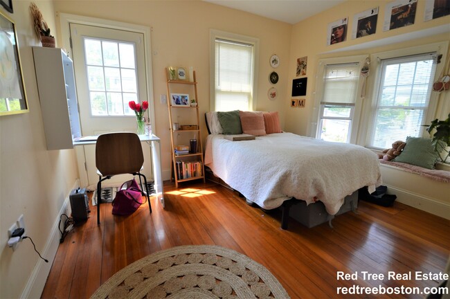 74 Brooks St, Unit 2