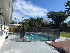 3719 Alabama Ave NE in St. Petersburg, FL - Building Photo - Building Photo