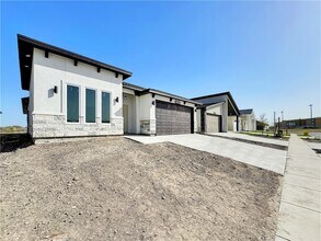 6222 Sadie St in Corpus Christi, TX - Building Photo - Building Photo