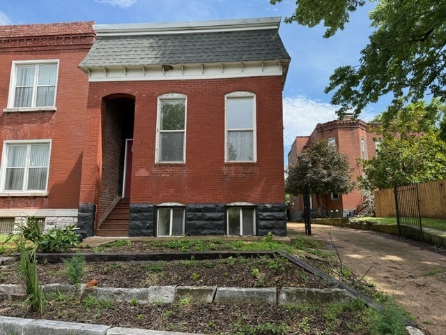 property at 2133 Geyer Ave