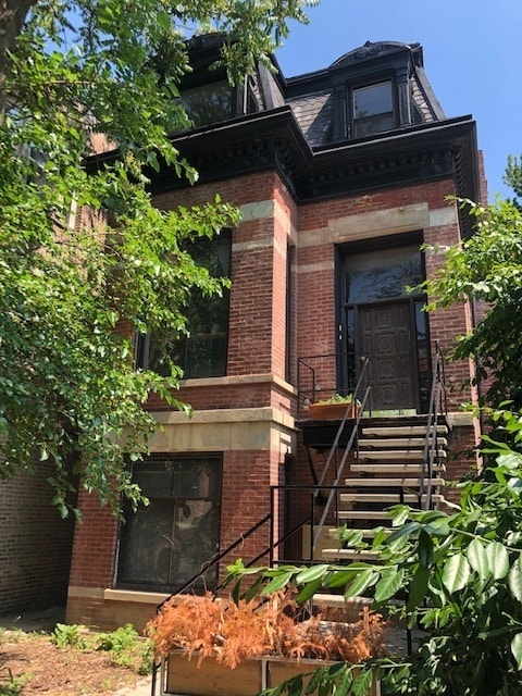 1931 W Evergreen Ave in Chicago, IL - Building Photo