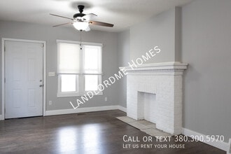 1585 Cleveland Ave in Columbus, OH - Building Photo - Building Photo