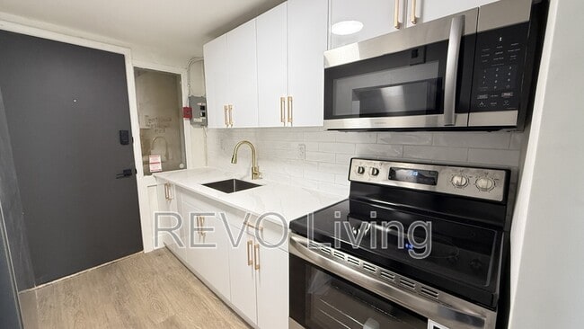 property at 4587-4587 Ryerson Crescent