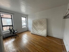 144-32 78th Ave in Queens, NY - Building Photo - Building Photo