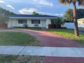 2233 NE 173rd St in North Miami Beach, FL - Building Photo
