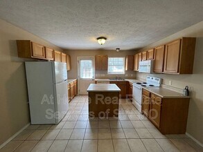 1017 N 25th St in Ozark, MO - Building Photo - Building Photo