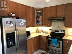 90 Templehill Rd in Brampton, ON - Building Photo - Building Photo