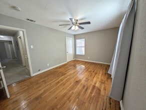 307 San Angelo, Unit 307 San Angelo in San Antonio, TX - Building Photo - Building Photo