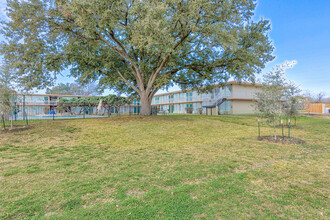 Oaks35 in San Marcos, TX - Building Photo - Building Photo