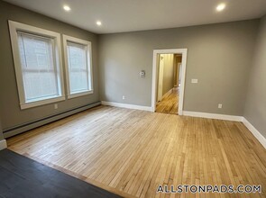 1284 Commonwealth Ave in Boston, MA - Building Photo - Building Photo