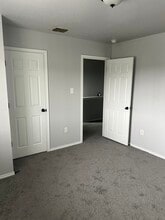 8704 Vista de Nubes in Converse, TX - Foto de edificio - Building Photo