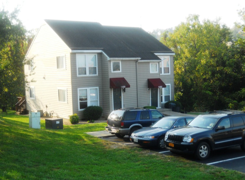 1400 Devon Ln in Harrisonburg, VA - Foto de edificio