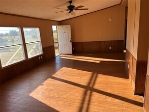 118 Hilltop Meadows Dr in Springtown, TX - Building Photo - Building Photo