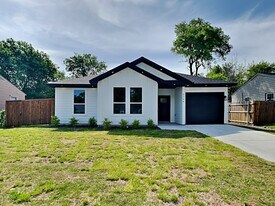 2754 Scotland Dr in Dallas, TX - Building Photo