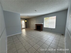 2538 Wolverton Ave in Henderson, NV - Building Photo - Building Photo