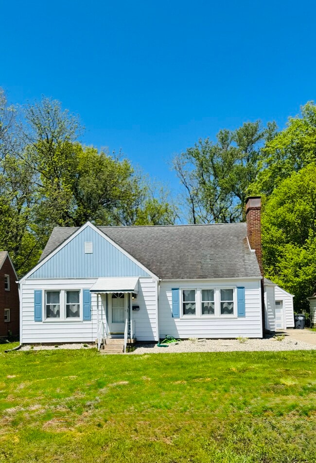 226 Federal Dr in Anderson, IN - Building Photo - Building Photo
