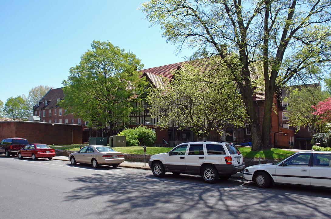 Strong Hall in Knoxville, TN - Building Photo