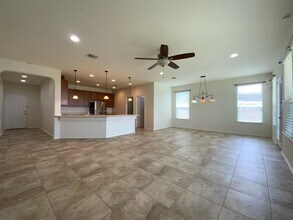 120 Carrington St in Hutto, TX - Building Photo - Building Photo
