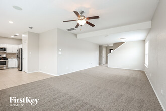 3003 Candleside Dr in San Antonio, TX - Foto de edificio - Building Photo