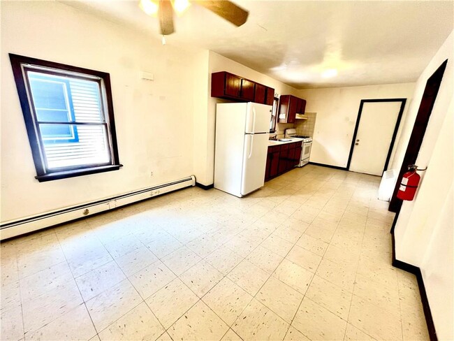 15 Eldred St in Middletown, NY - Building Photo - Building Photo