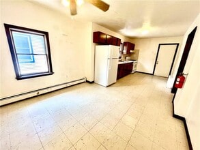 15 Eldred St in Middletown, NY - Building Photo - Building Photo