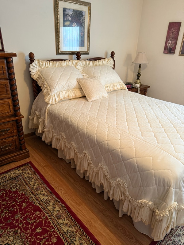 property at 965 W Monroe St