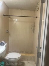 7752 Biltmore Blvd-Unit -BACK in Miramar, FL - Foto de edificio - Building Photo