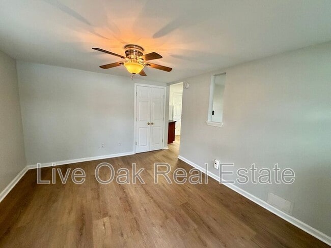 2110 Pretty Lake Ave in Norfolk, VA - Building Photo - Building Photo