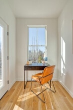 520 NE 56th Ave in Portland, OR - Building Photo - Building Photo