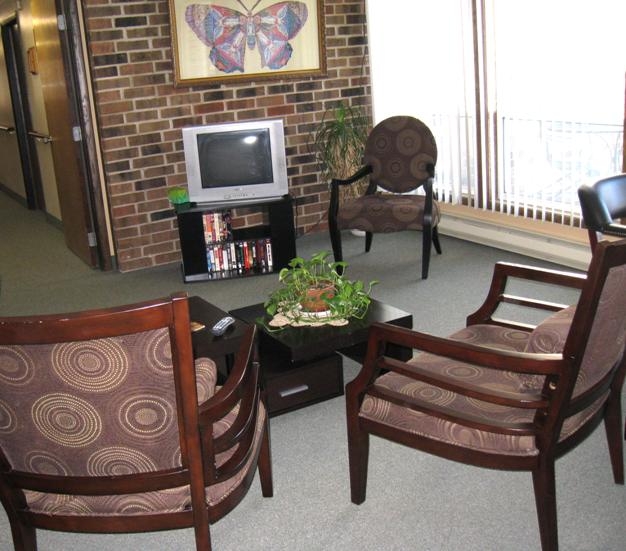 Hometown Village in Minong, WI - Foto de edificio - Lobby