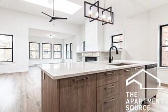 1426 W Jonquil Terrace, Unit 2 in Chicago, IL - Building Photo - Building Photo