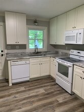 11727 E Holmes Rd in Collierville, TN - Building Photo - Building Photo