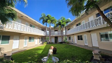 2110 NE 39th St in Fort Lauderdale, FL - Building Photo - Building Photo