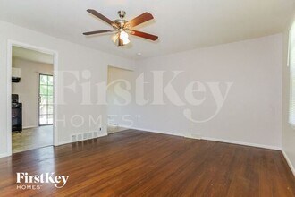8305 E 110th St in Kansas City, MO - Building Photo - Building Photo