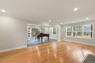 790 Hardscrabble Rd in Chappaqua, NY - Building Photo - Building Photo