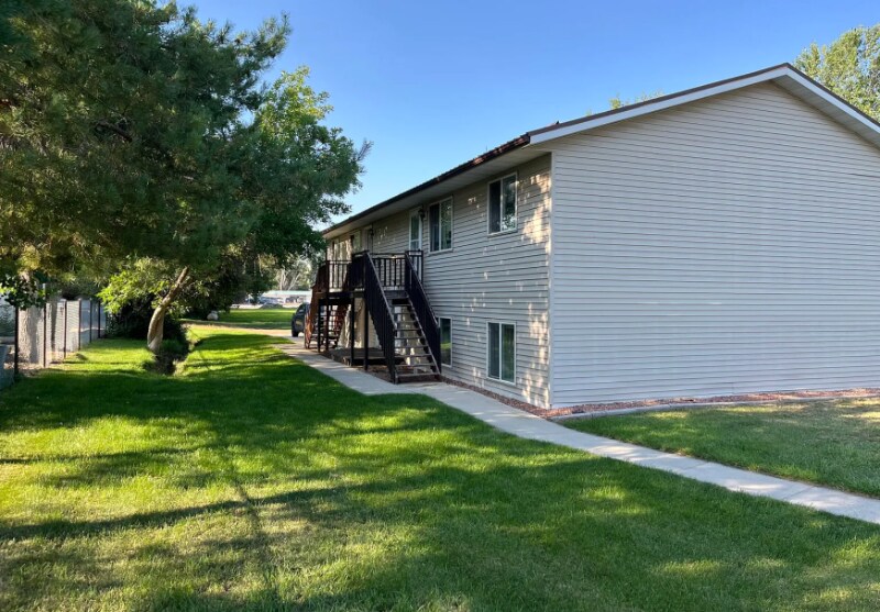 712 Hardin St in Ranchester, WY - Foto de edificio