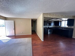 21058 Wisteria St in Apple Valley, CA - Building Photo - Building Photo