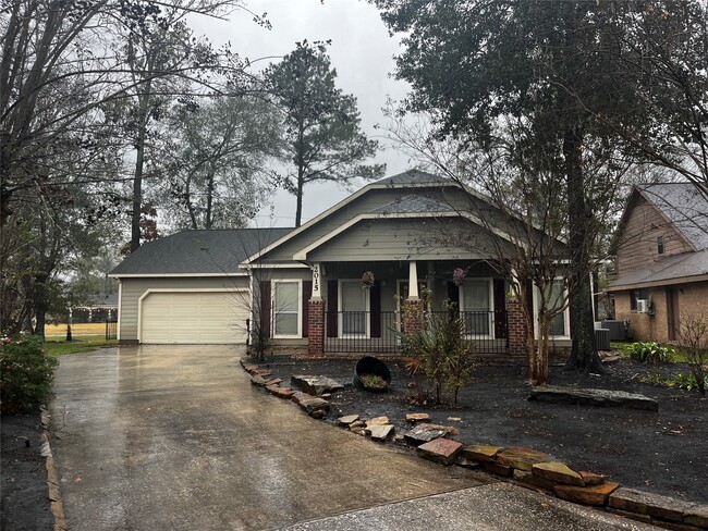 property at 2015 Halyard Dr