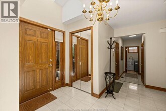 534 Michael Crescent in Lasalle, ON - Foto de edificio - Building Photo