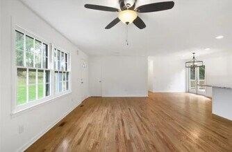 2260 Pilgrim Mill Rd in Cumming, GA - Foto de edificio - Building Photo
