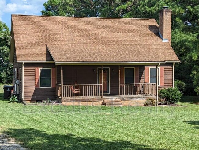 922 Cool Springs Rd in Sanford, NC - Building Photo - Building Photo