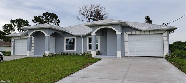 property at 4636 Golfview Blvd