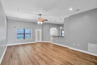 4628 Hermosa Rd in Crestview, FL - Building Photo - Building Photo