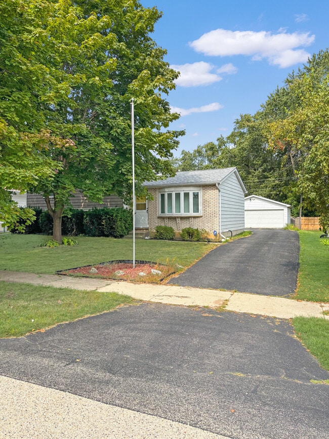 property at 1008 18th St