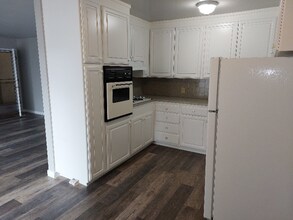 1100 Ranchero Way in San Jose, CA - Building Photo - Building Photo