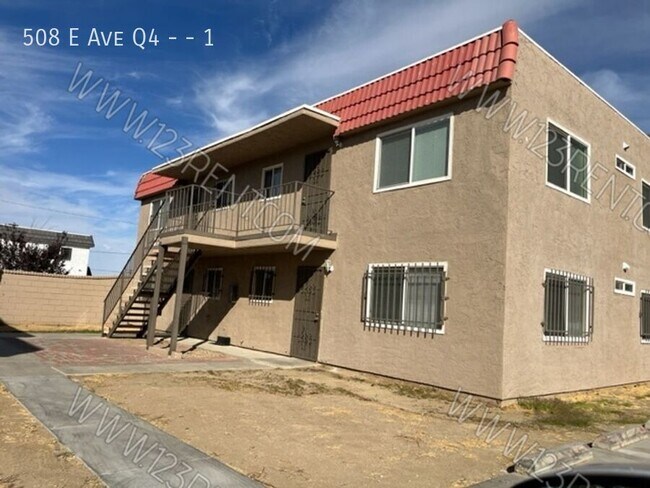 508 E Ave Q4 in Palmdale, CA - Building Photo - Building Photo