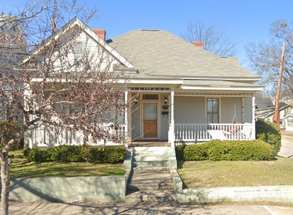 property at 615 E Martin St